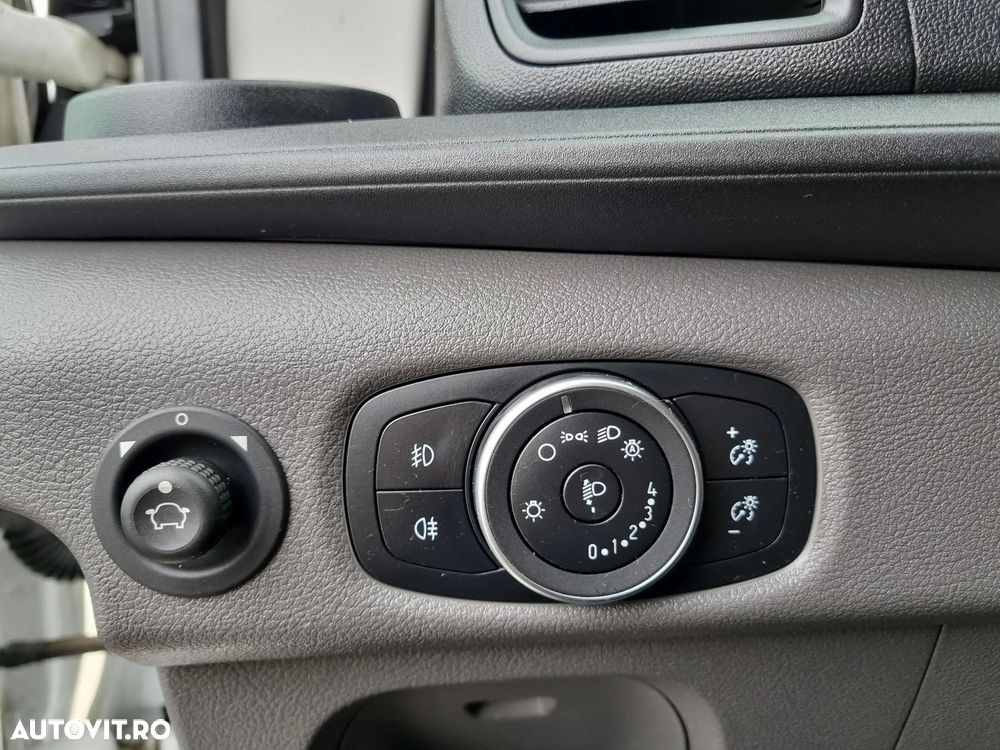 Ford Transit - 12