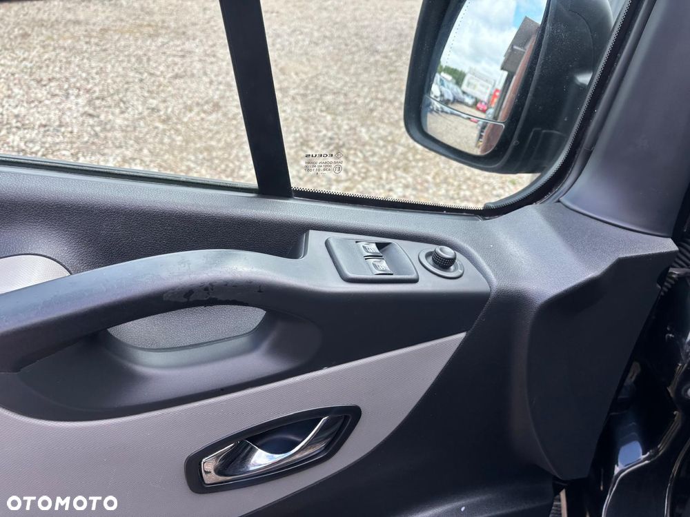 Renault Trafic LONG - 15