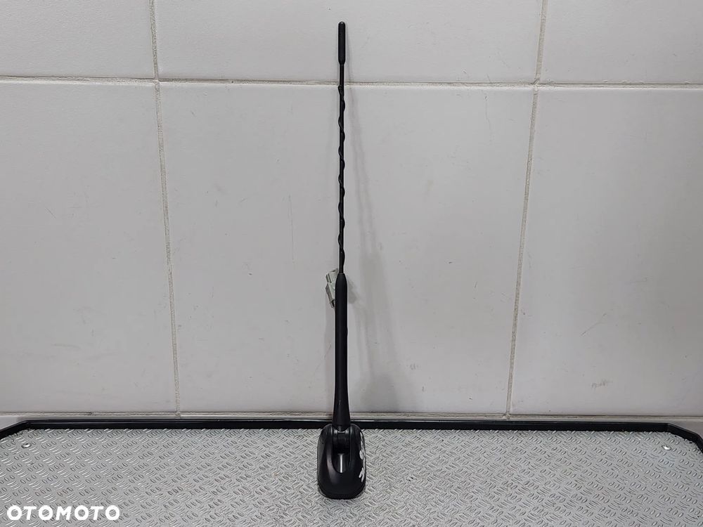 ANTENA DACHOWA NISSAN JUKE R2011 1,6 DIG-T NR B092116 - 1