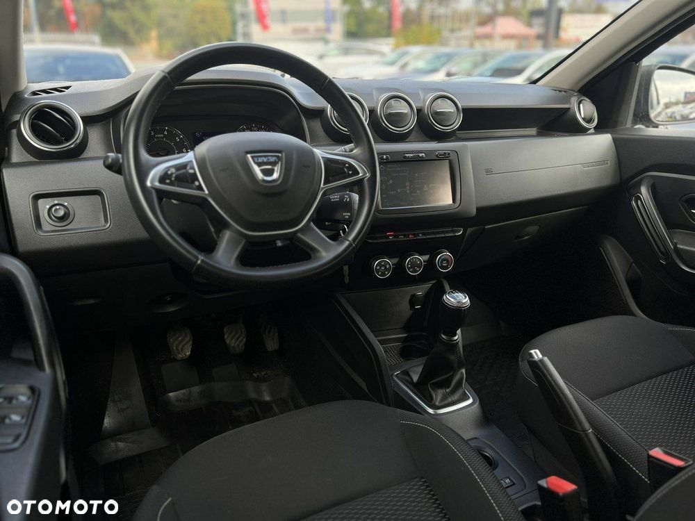 Dacia Duster 1.6 SCe Blackshadow S&S - 10
