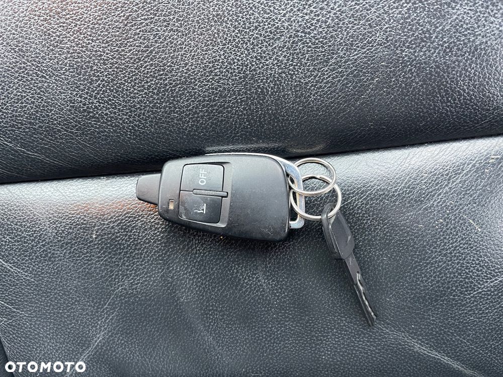 Audi A6 Avant 3.0 TDI DPF quattro tiptronic - 12
