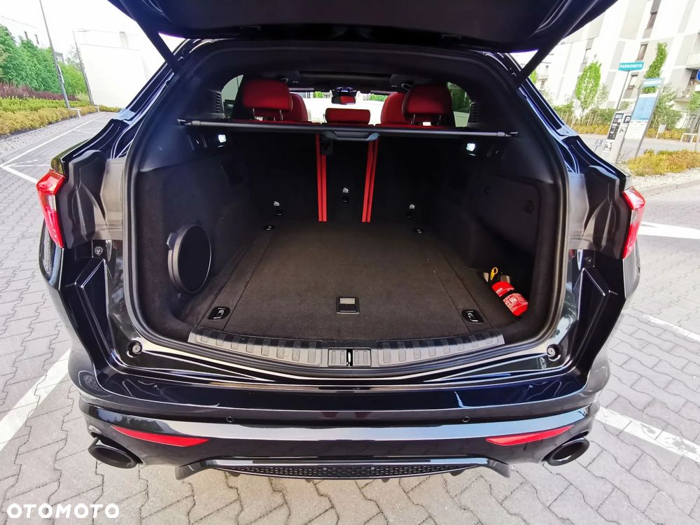 Alfa Romeo Stelvio 2.0 Turbo 16V AT8-Q4 Veloce Ti - 18
