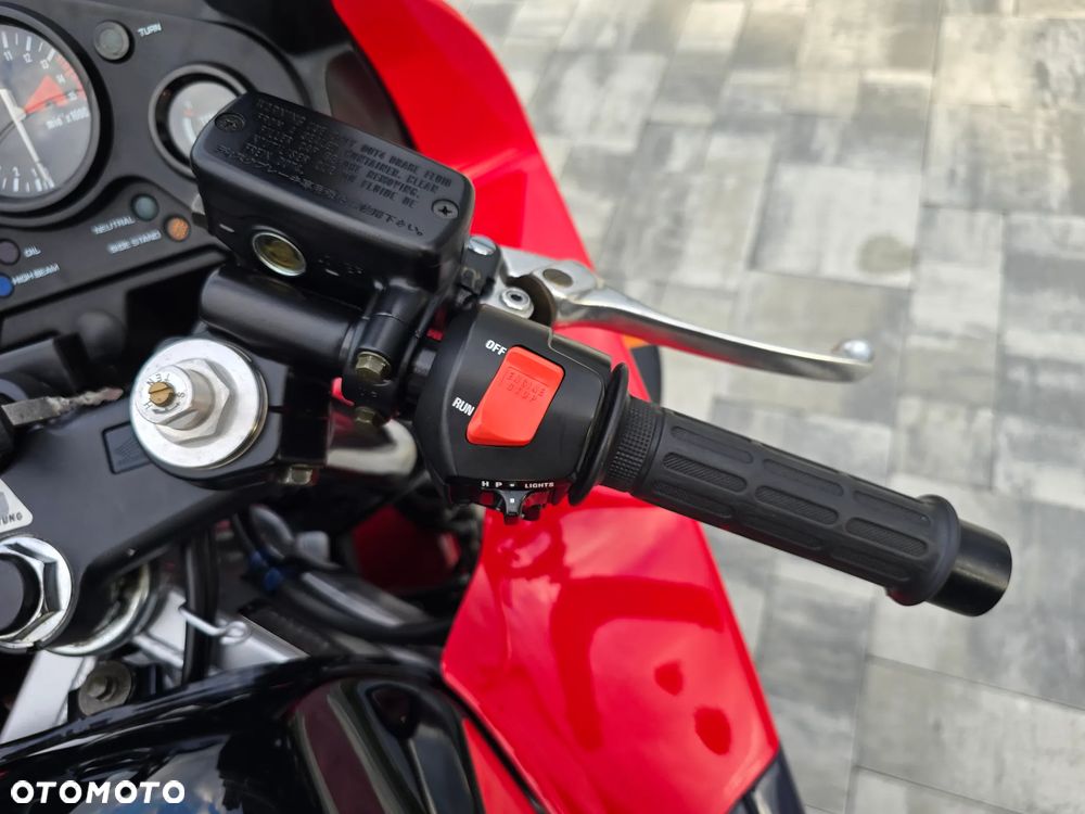 Honda CBR - 19