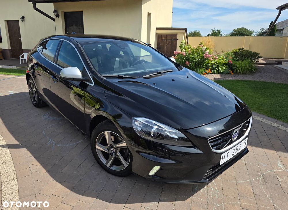 Volvo V40 D2 Drive-E R-Design Momentum - 2
