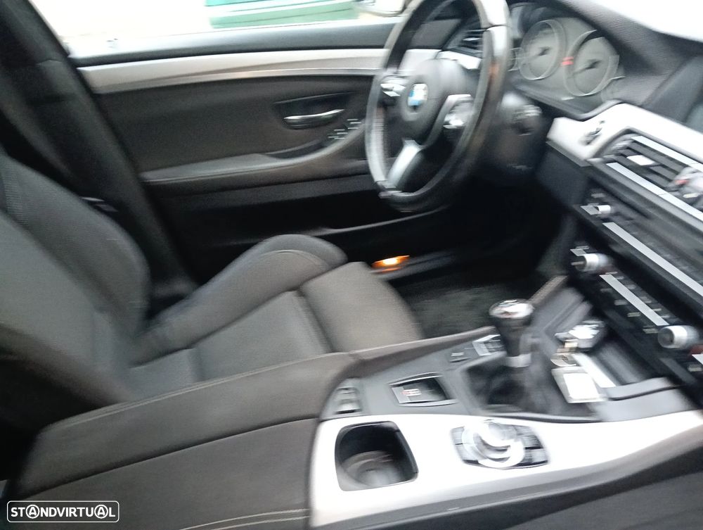 BMW 520 d Pack M - 17