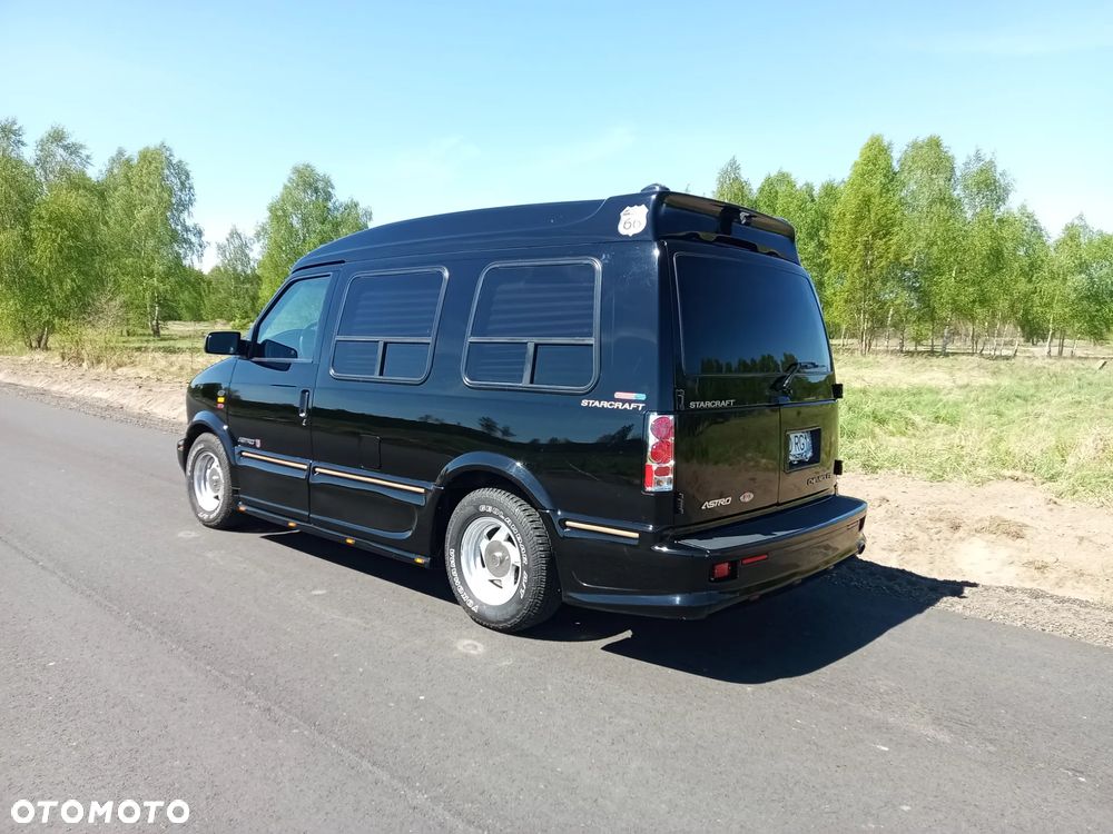 Chevrolet Astro - 28