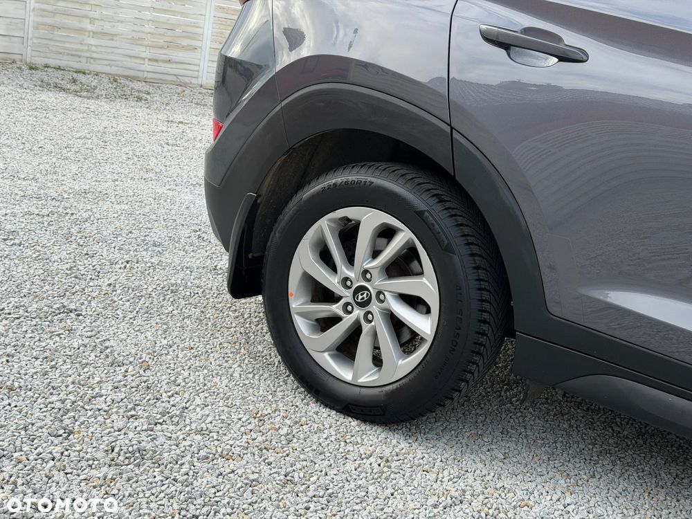 Hyundai Tucson 2.0 CRDI BlueDrive GO 2WD - 27