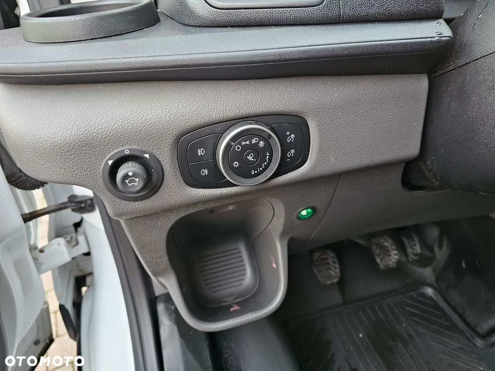 Ford Transit - 24