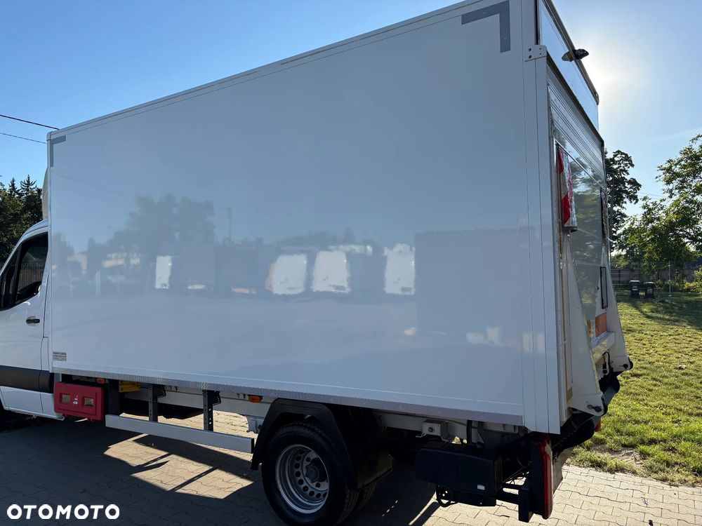 Mercedes-Benz Sprinter 516 kontener + winda - 4