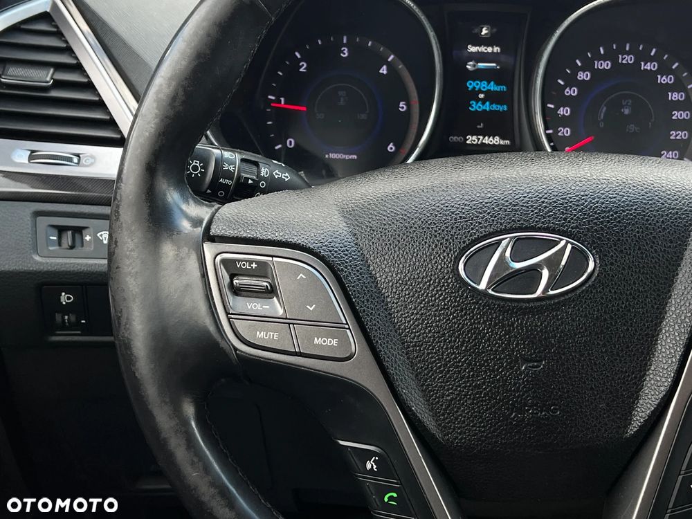 Hyundai Santa Fe - 16