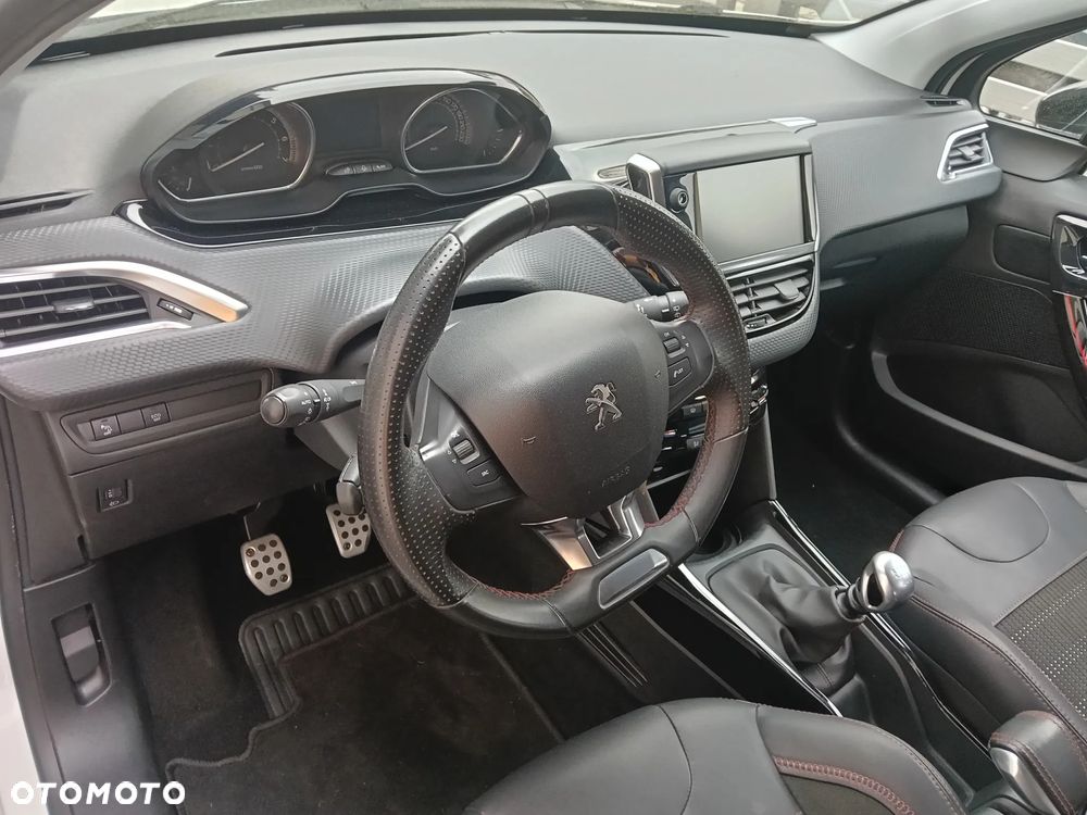 Peugeot 2008 PureTech 130 Stop&Start GT-Line Edition - 9