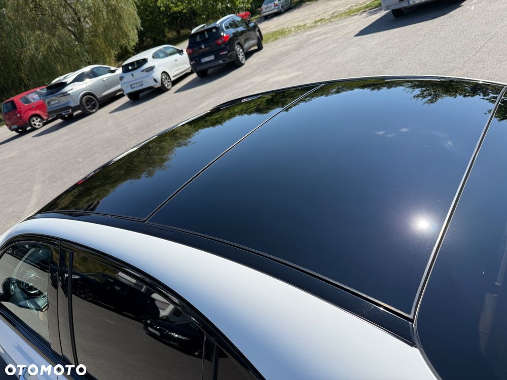 Mercedes-Benz Klasa E 220 d 4-Matic 9G-TRONIC - 19