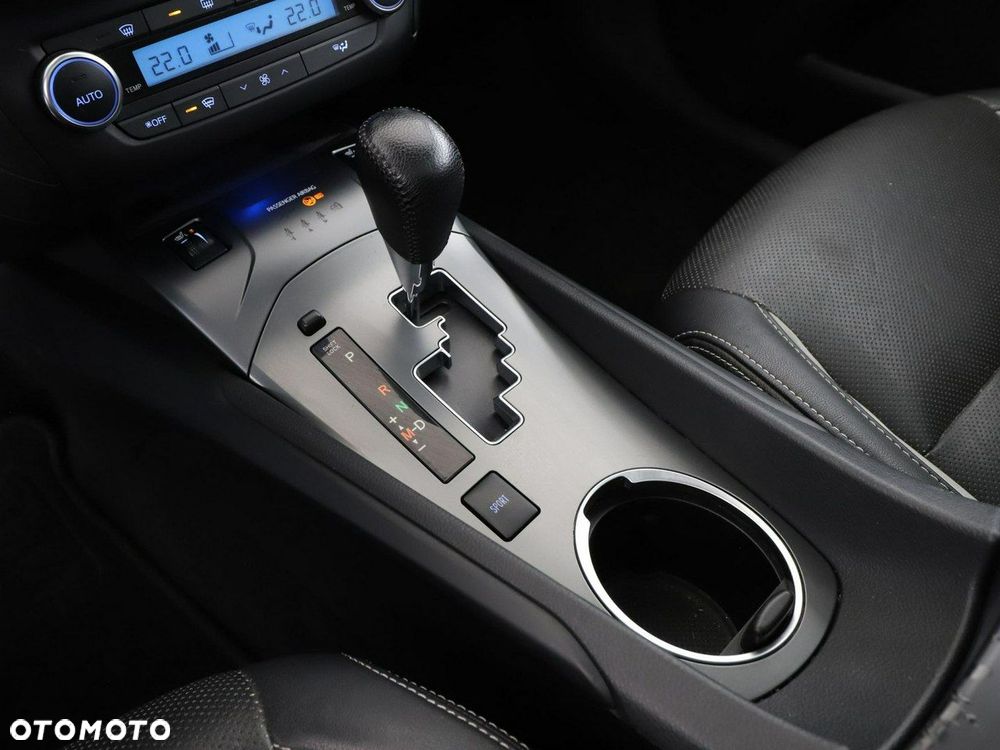 Toyota Avensis 1.8 Multidrive S Executive - 29