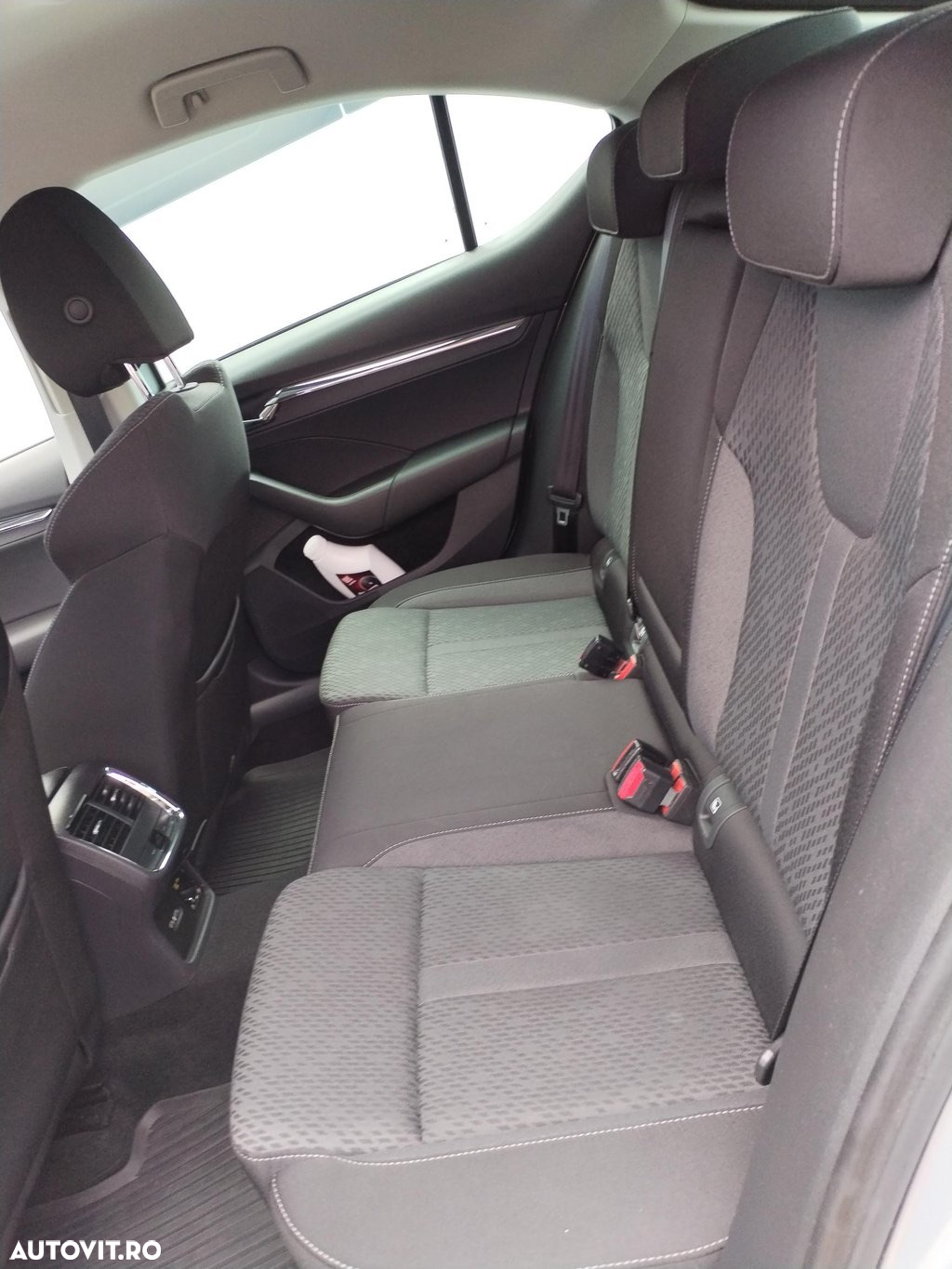 Skoda Octavia 2.0 TDI DSG Style - 9