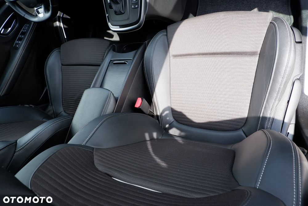 Renault Scenic dCi 110 EDC Bose Edition - 9