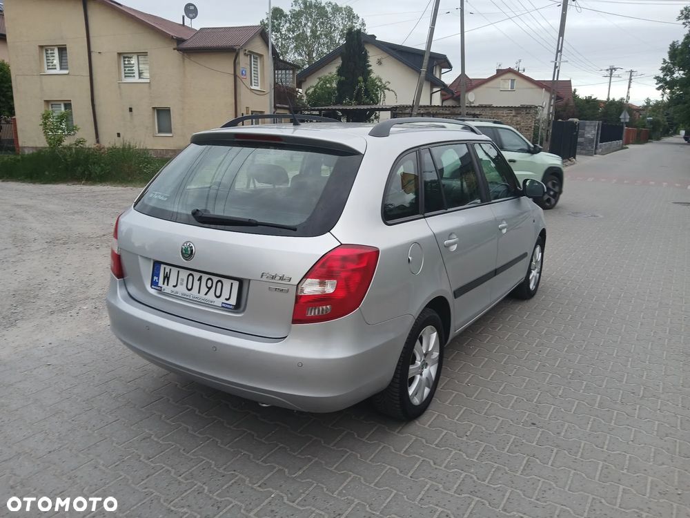 Skoda Fabia - 10