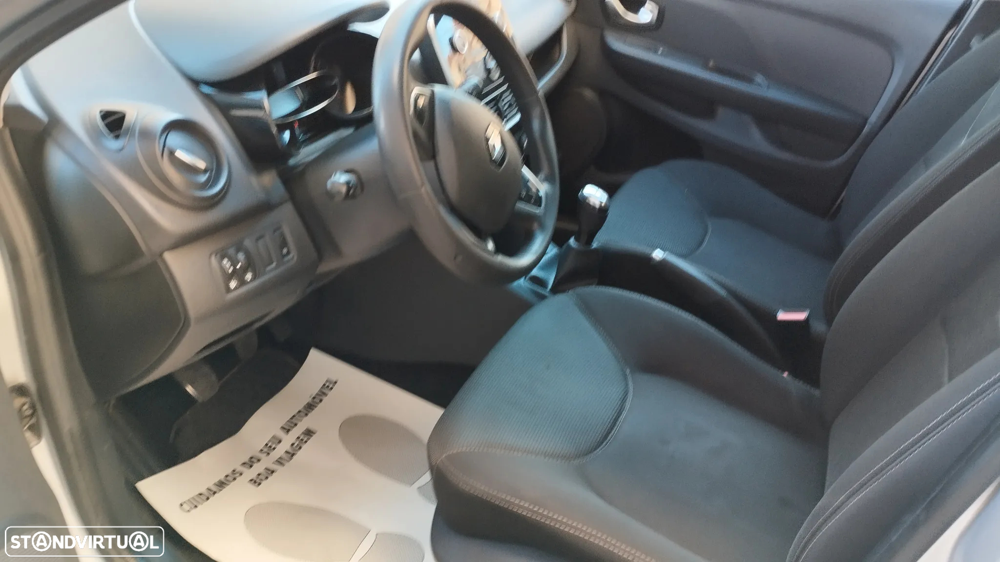 Renault Clio 1.5 dCi Zen - 8