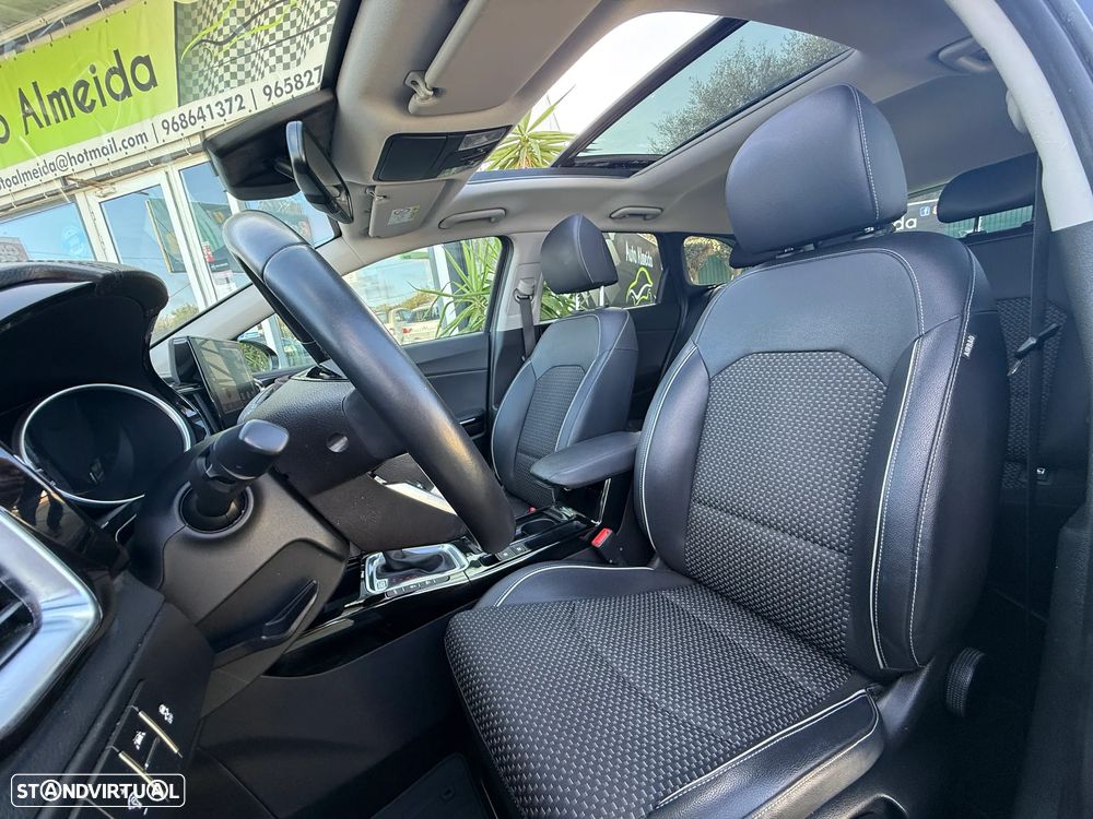 Kia Ceed SW 1.4 T-GDI DCT OPF Platinum Edition - 16