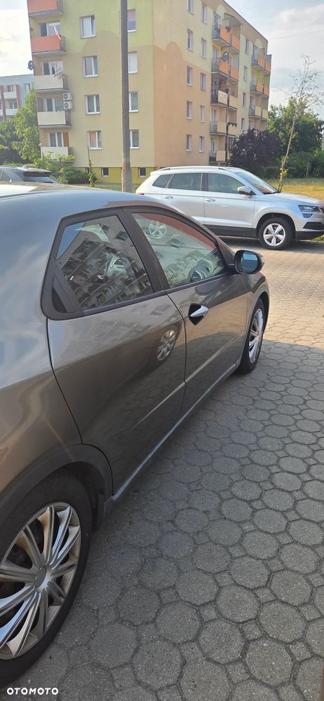 Honda Civic 1.8 Executive - 11
