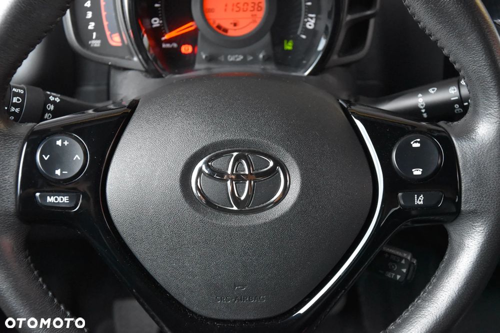 Toyota Aygo x-play club - 23