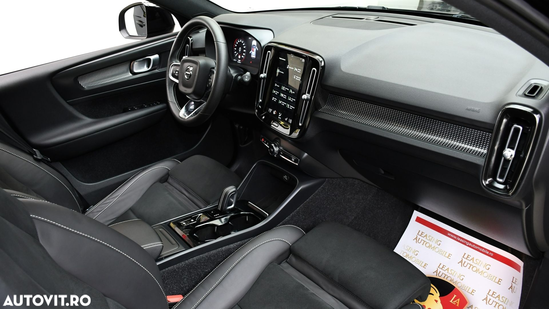 Volvo XC 40 B4 AT8 AWD Mild Hybrid R-Design - 9