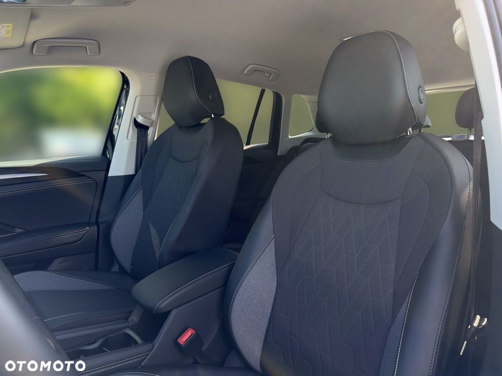 Volkswagen Tiguan - 13