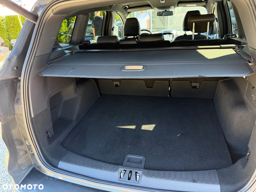 Ford Kuga 1.5 EcoBoost 2x4 ST-Line - 12