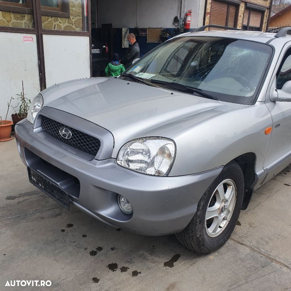 Dezmembram Hyundai Santa Fe 2.0 CRDI 2005