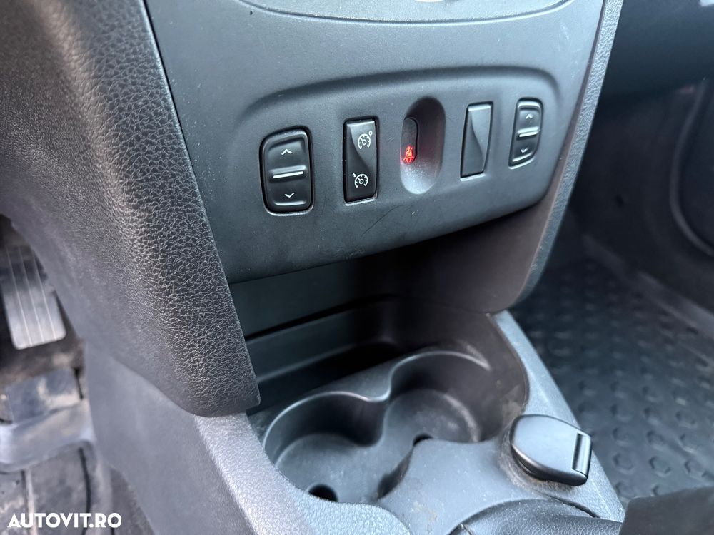 Dacia Logan 0.9 90CP Laureate - 9