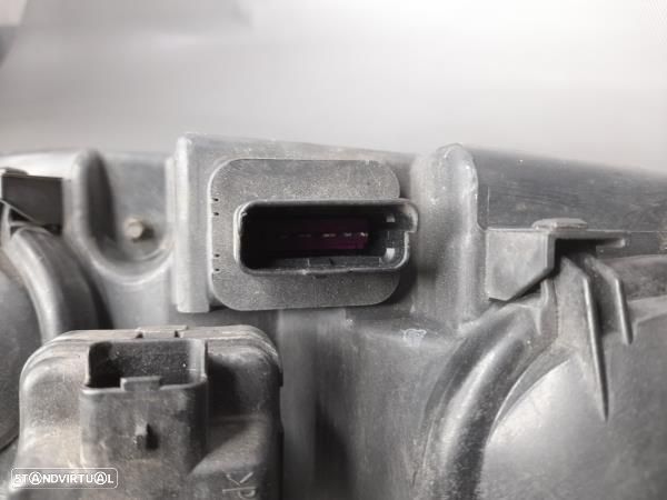 Otica / Farol Esq Peugeot 406 (8B) - 7