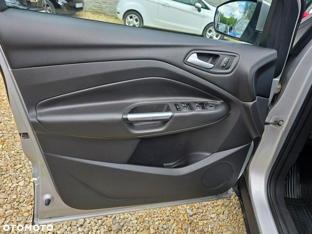 Ford Kuga 2.0 TDCi AWD Trend - 24