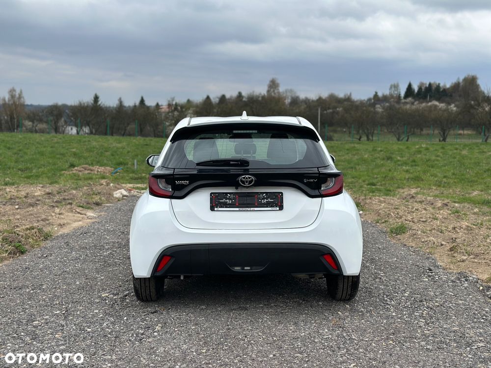 Toyota Yaris - 12