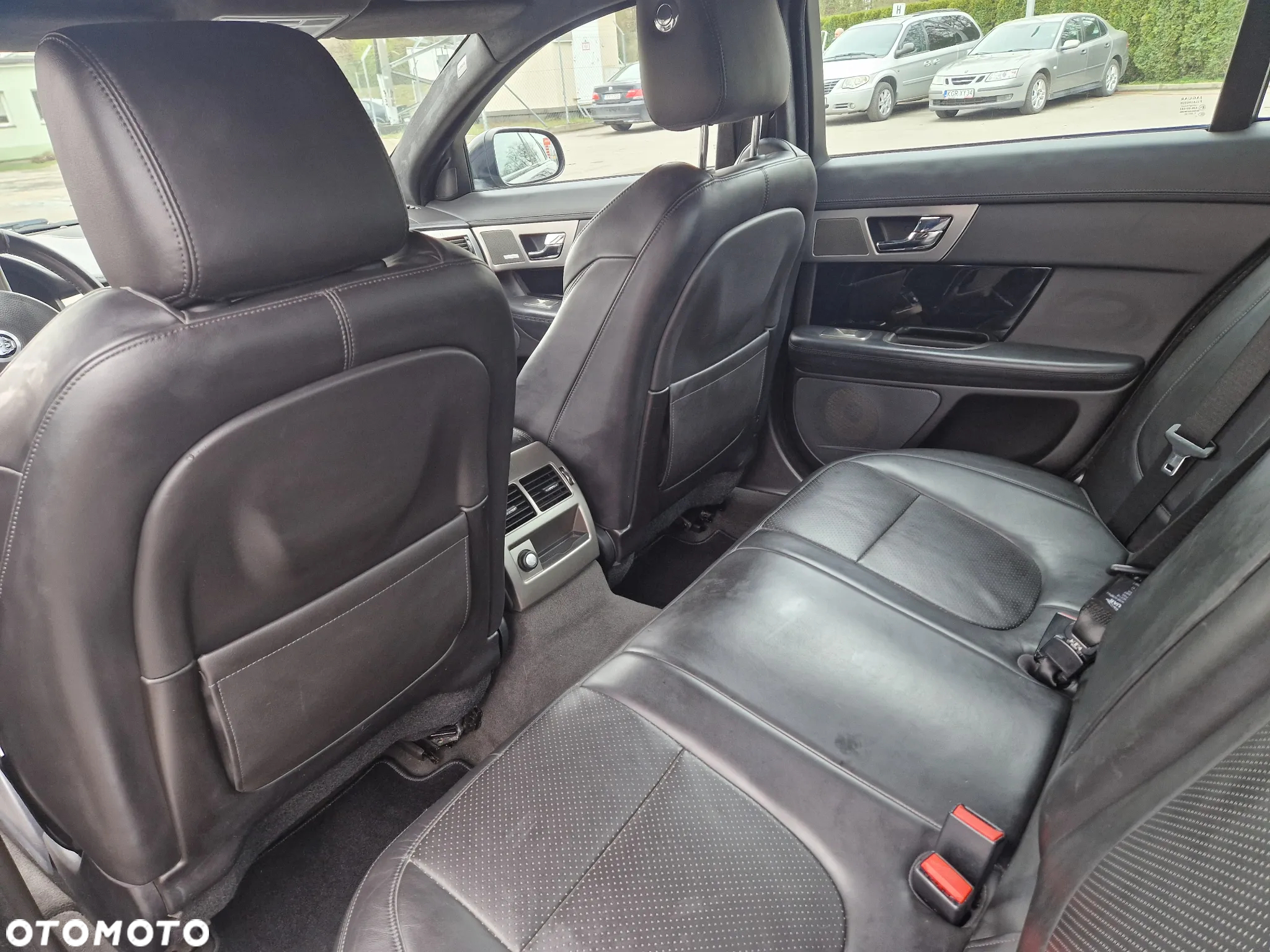 Jaguar XF 3.0 V6 D Premium Luxury - 9