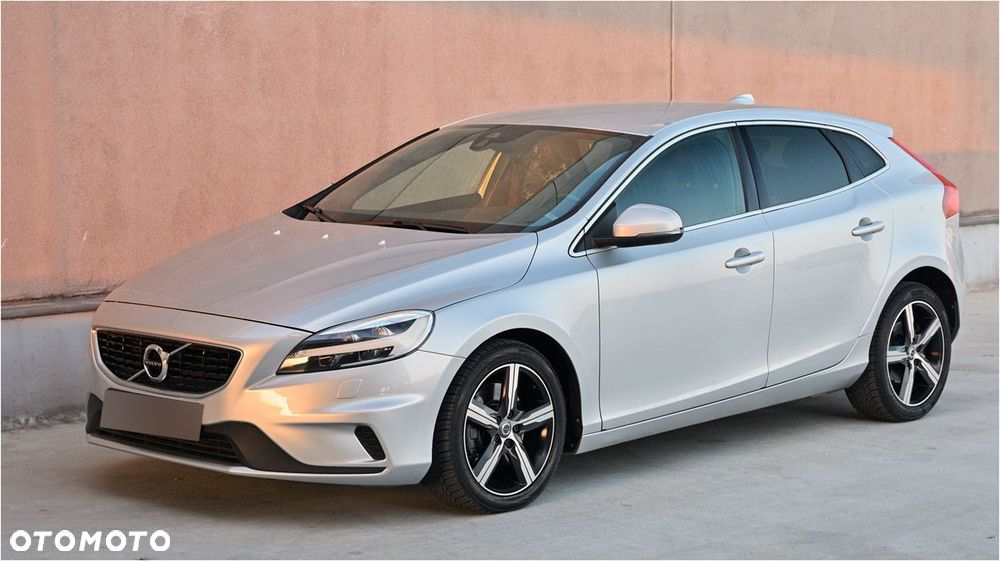 Volvo V40 D3 Geartronic RDesign - 17