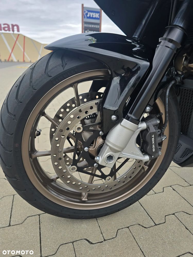 Honda VFR - 9