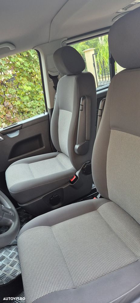 Volkswagen Caravelle - 14