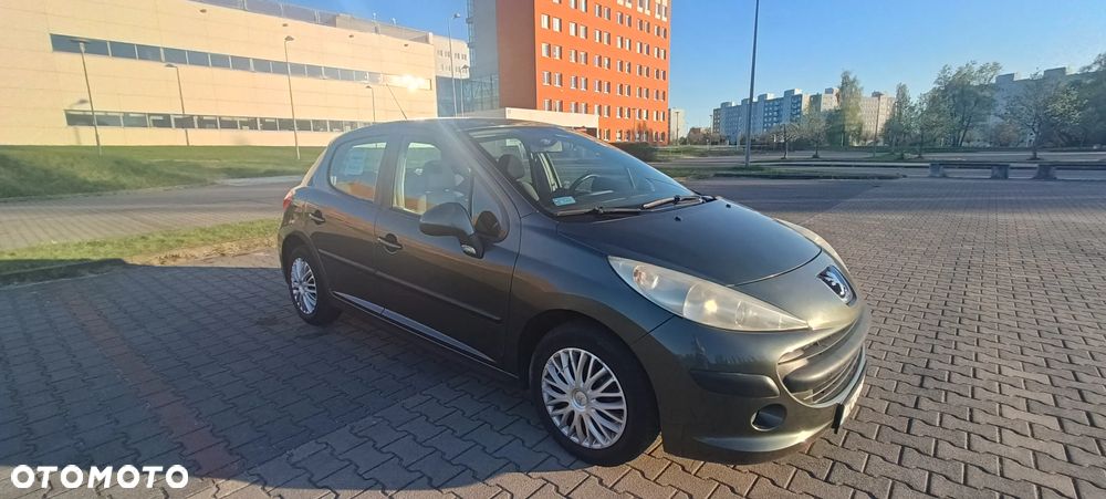 Peugeot 207 1.4 HDi Presence - 4