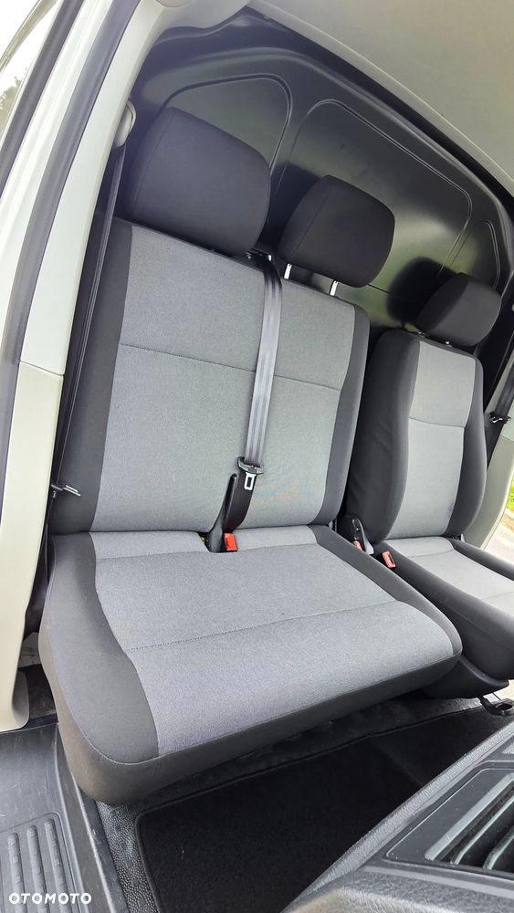 Volkswagen Transporter - 23