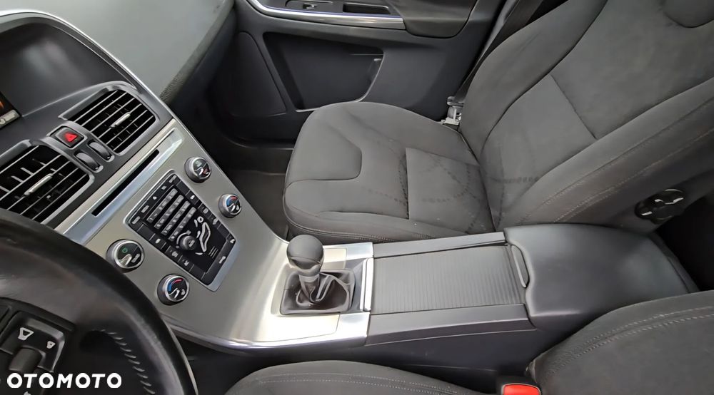 Volvo XC 60 DRIVe Kinetic - 12