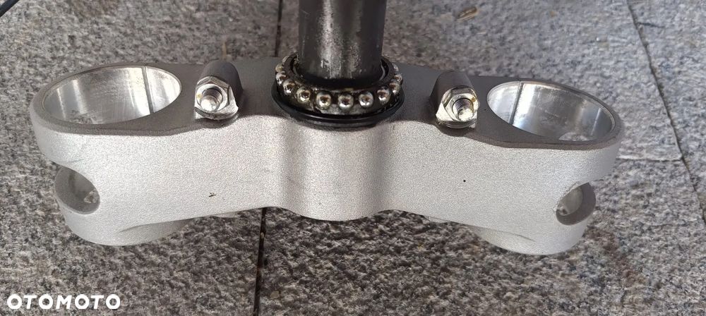 DUCATI MULTISTRADA 1200 1260 KOŁO FELGA TARCZE PÓŁKA DOLNA OŚ LAGI - 18