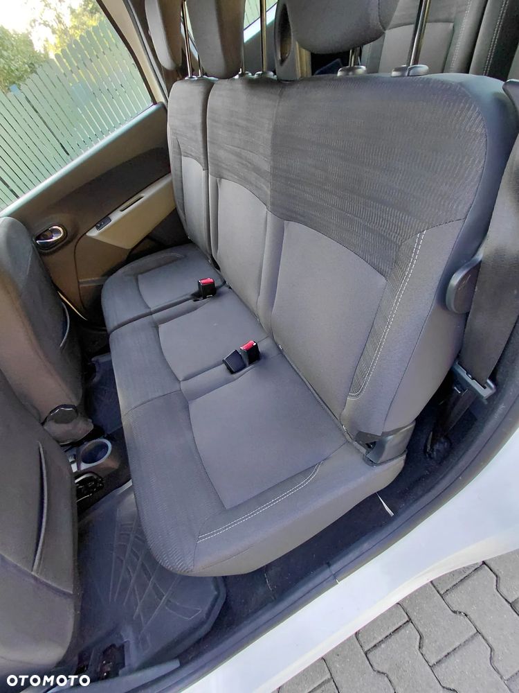 Dacia Lodgy 1.6 SCe Laureate S&S - 17
