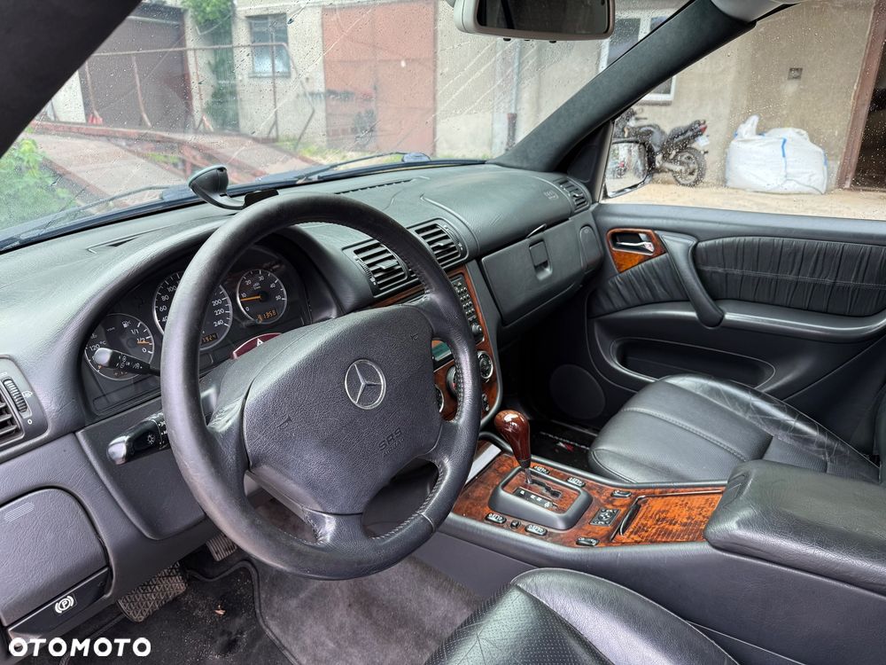 Mercedes-Benz ML - 17