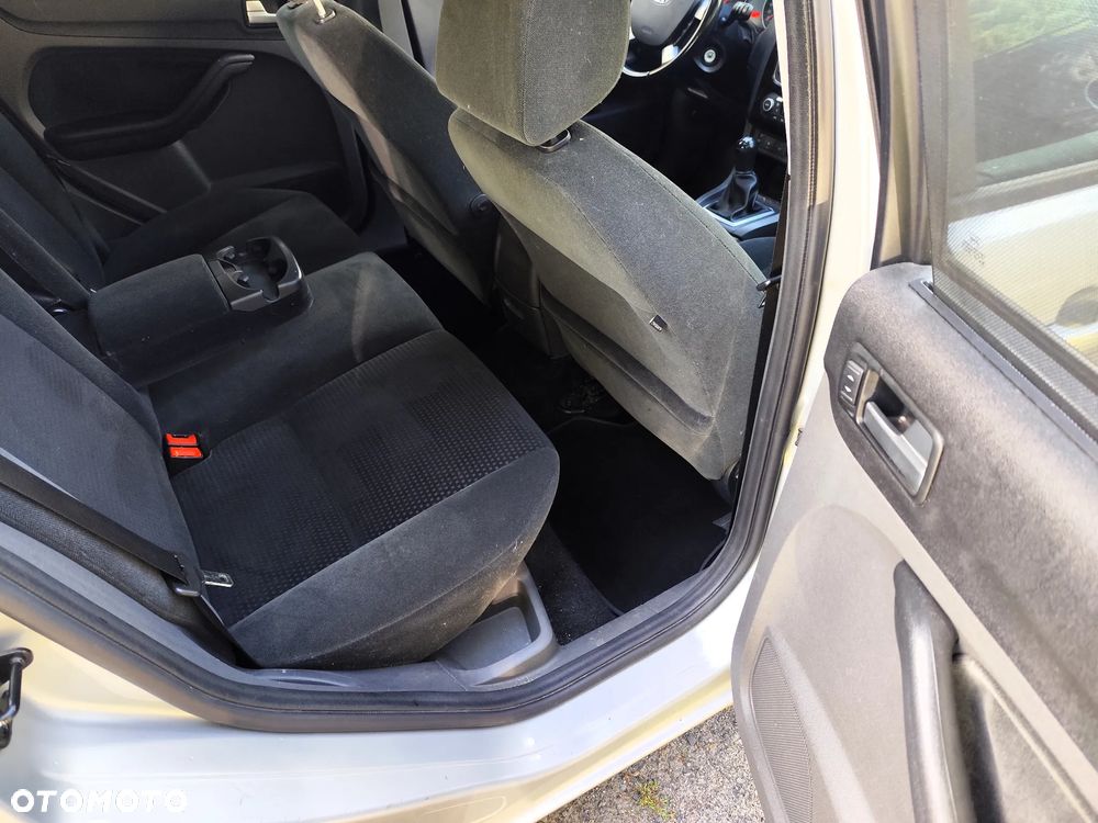 Ford Focus 1.6 TDCi DPF Ghia - 16