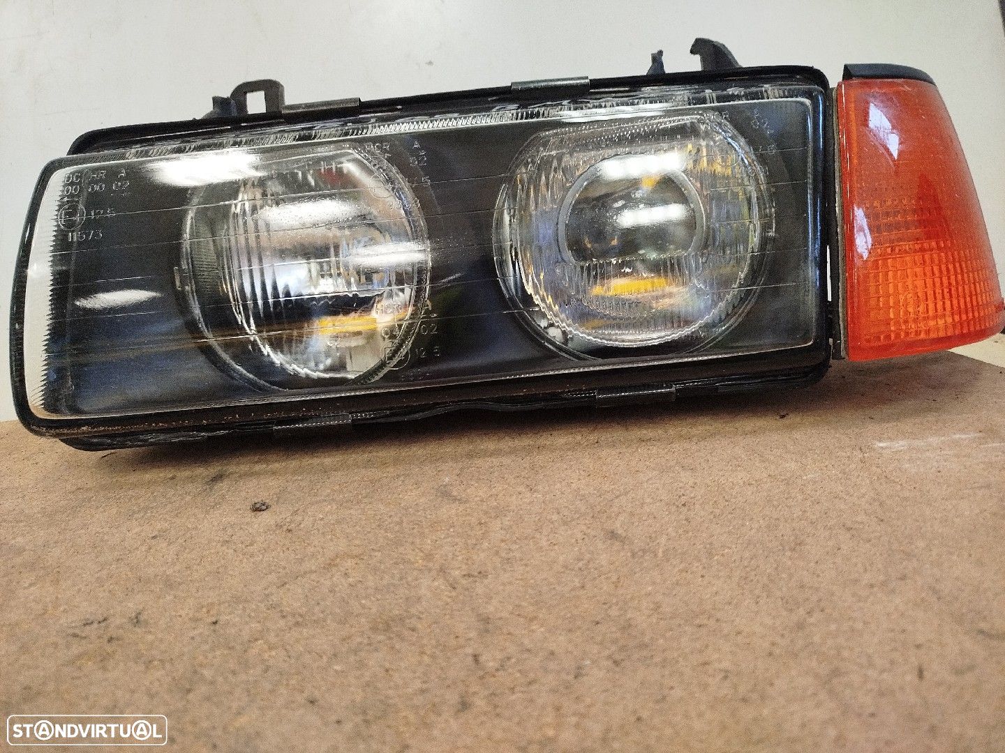 Farol/ Otica Dianteiro Esq Bmw 3 (E36) - 1