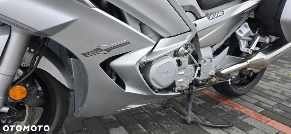 Yamaha FJR - 33