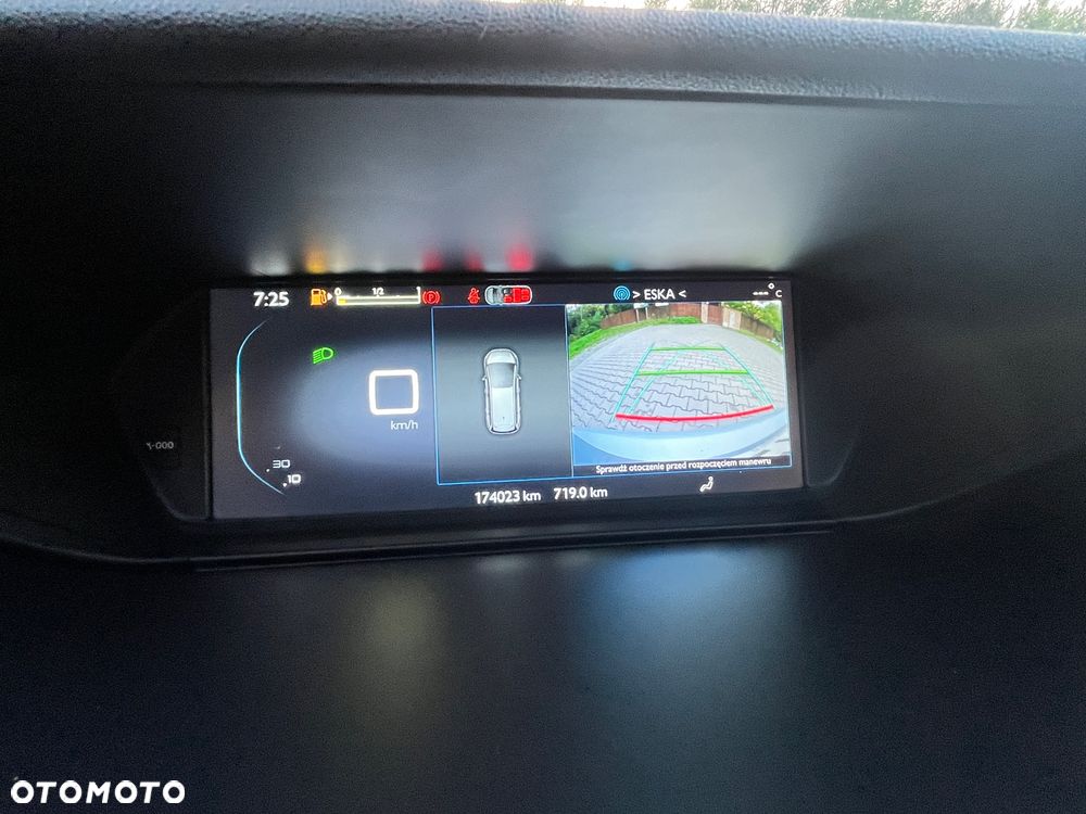 Citroën C4 Grand Picasso BlueHDi 120 Exclusive - 26