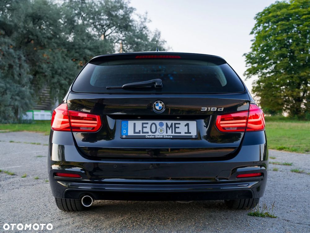 BMW Seria 3 318d Sport Line - 12