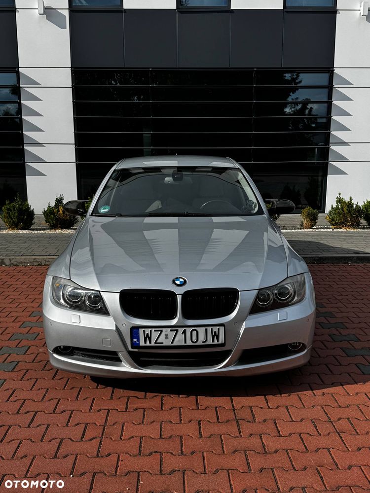 BMW Seria 3 325i - 4