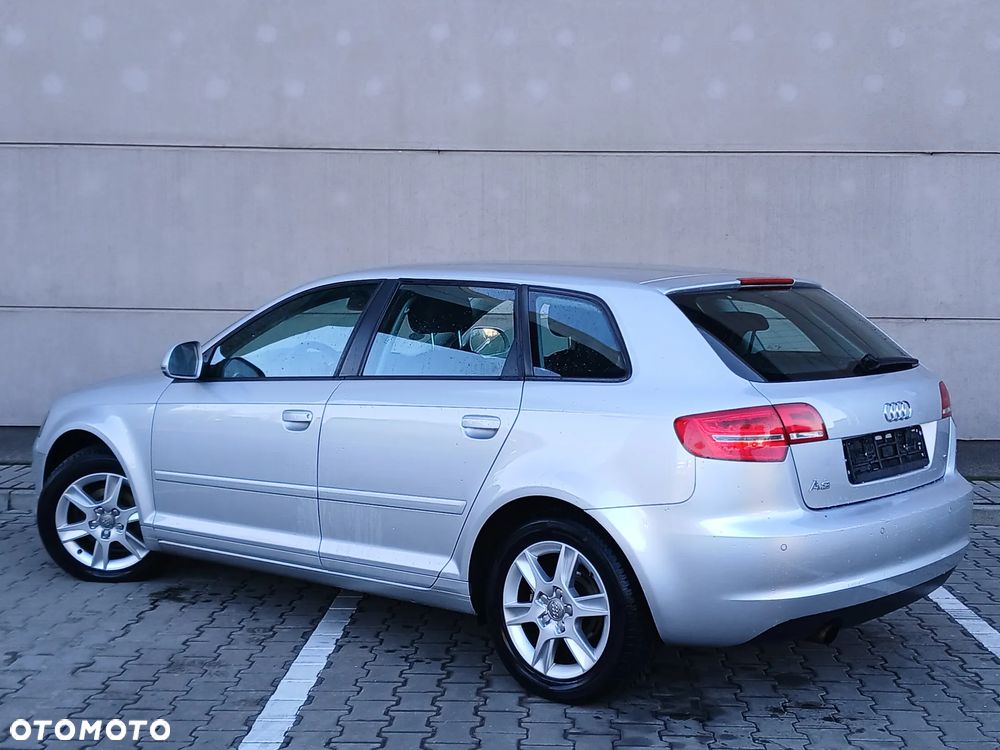 Audi A3 Sportback 1.6 Attraction - 10