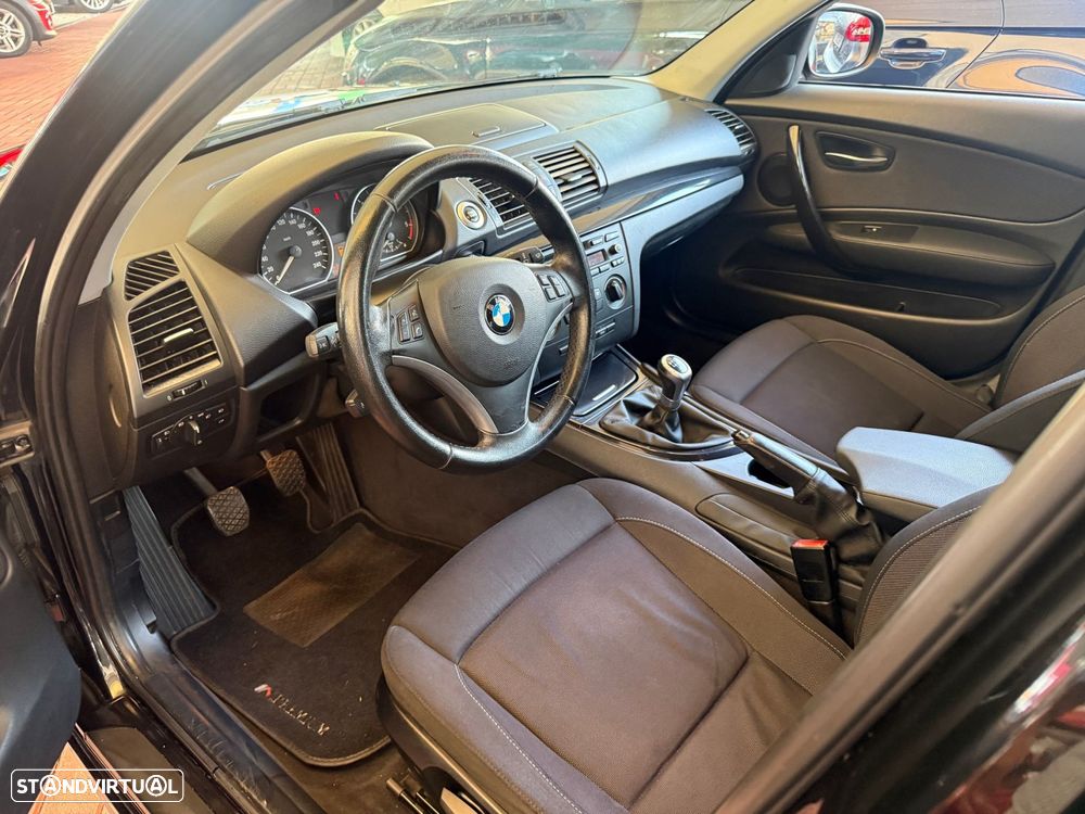BMW 116 d Line Sport - 38